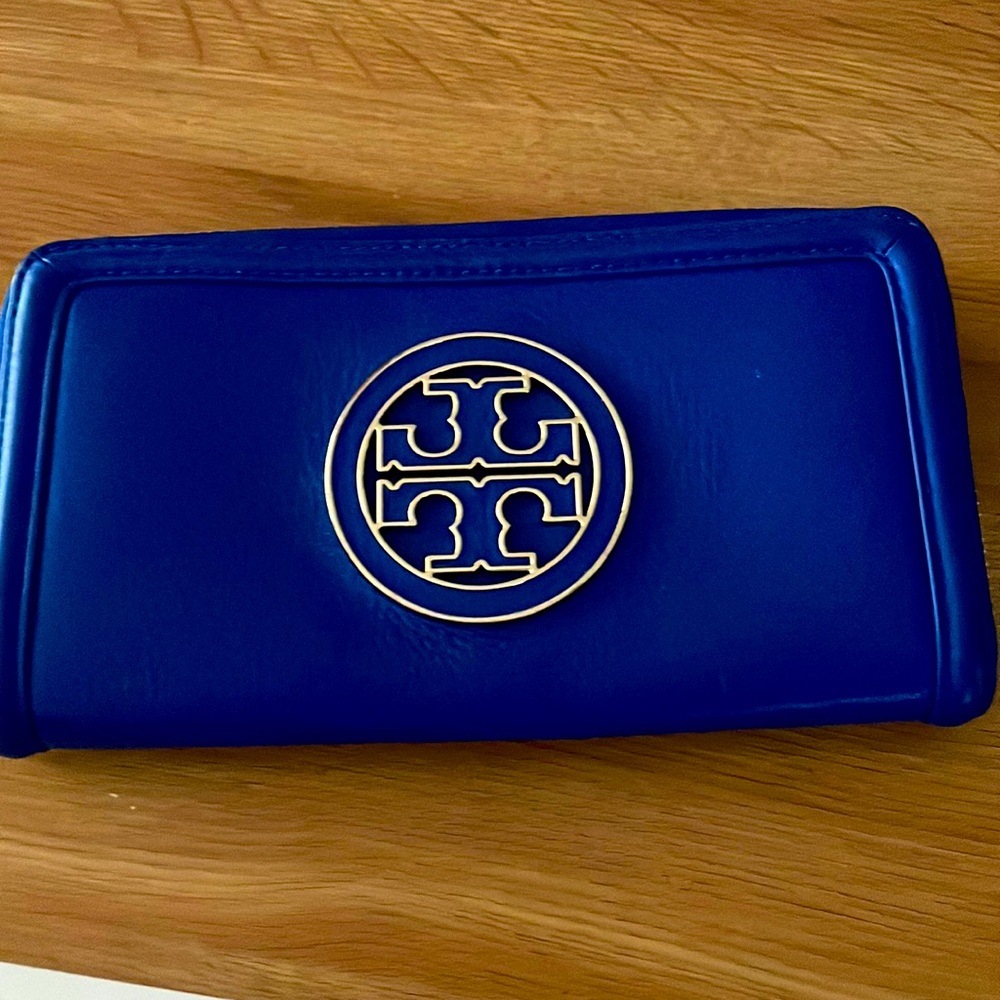 Tory Burch wallet